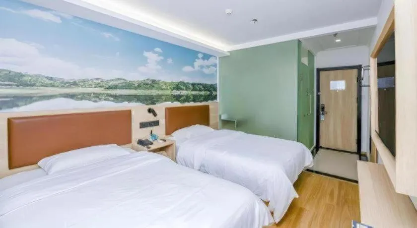 Bed in GreenTree Inn Beijing Chaoyang District Shilihe Subway Station Express Hotel