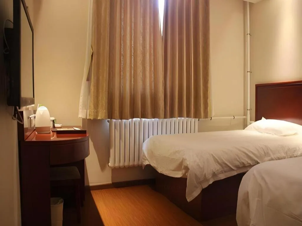 Bed in GreenTree Inn Beijing Chaoyang District Shilihe Subway Station Express Hotel