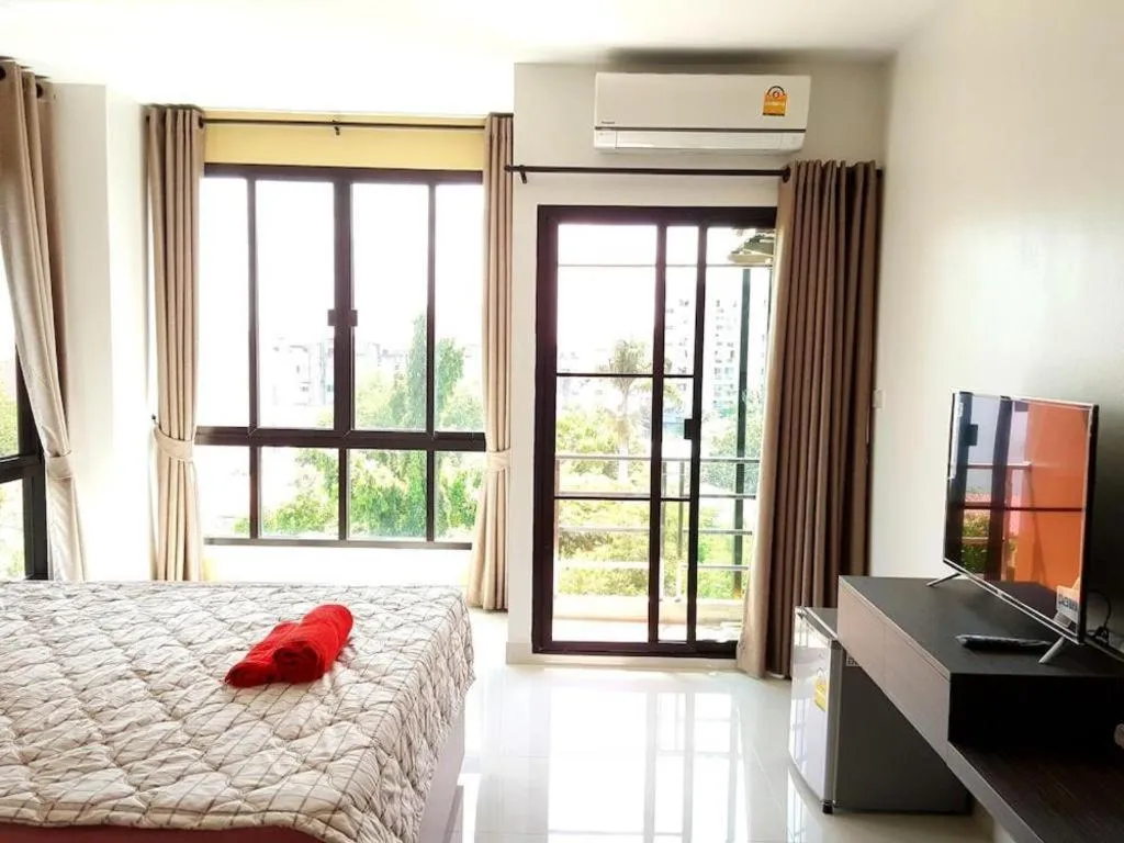 Bed in THE ALL 24 Luxury Residence