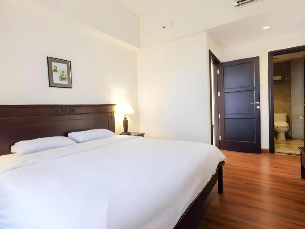 Bed in Colonial Hotel Makassar