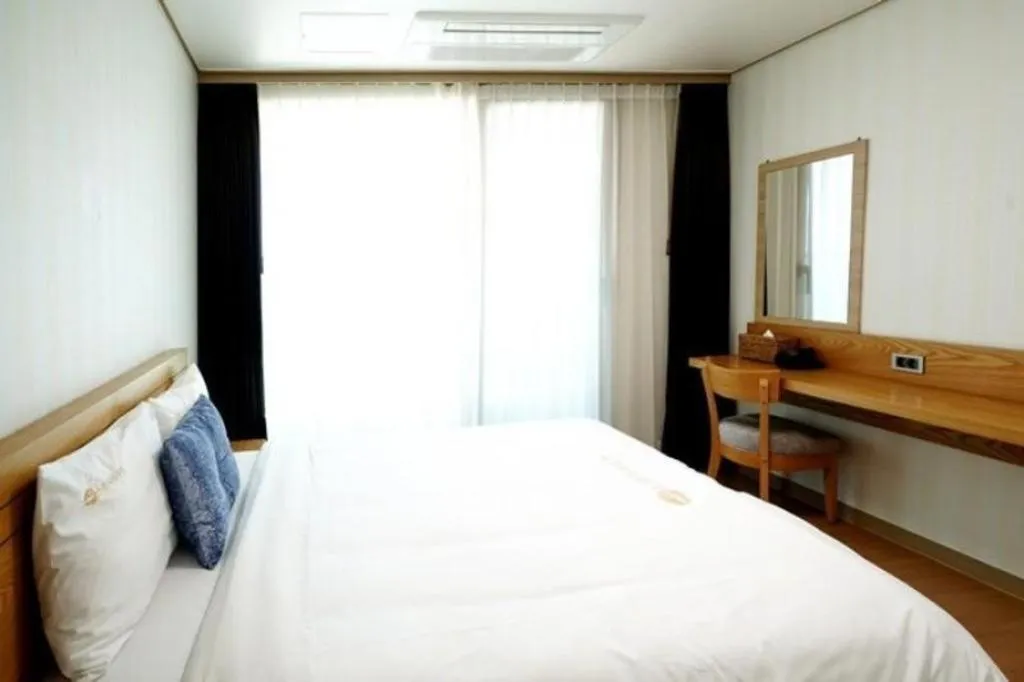 Bed in Swansea Resort