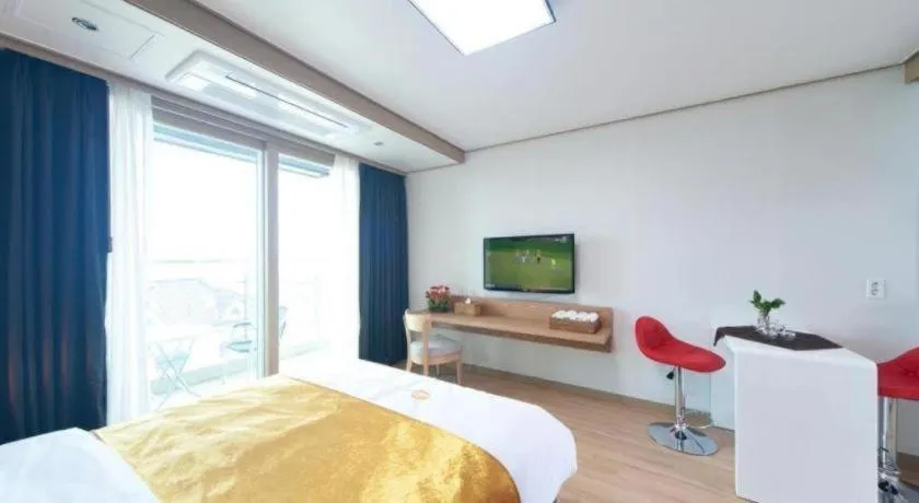 Bed in Swansea Resort