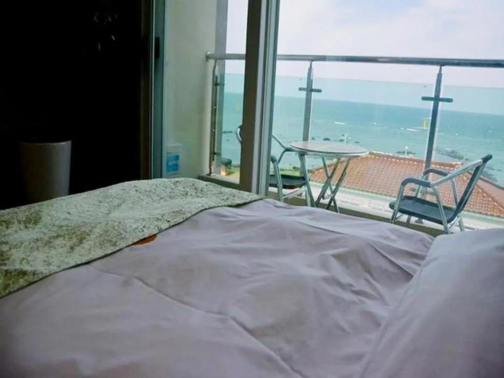 Bed in Swansea Resort