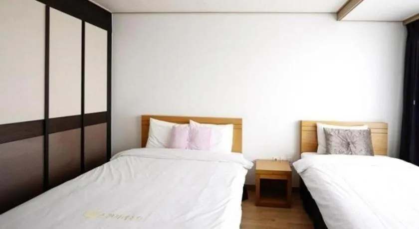 Bed in Swansea Resort