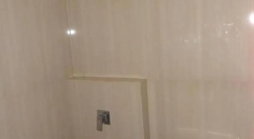 De Lemon Gatsu Hotel