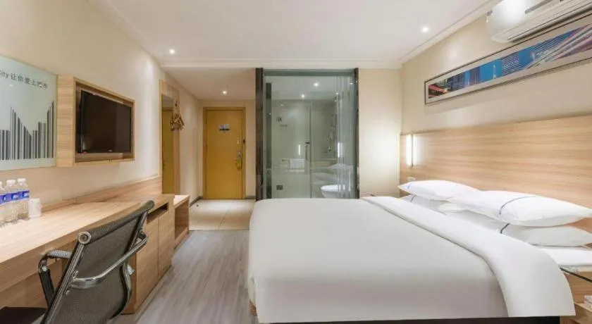 Bed in City Comfort Inn Huanggang Baota Avenue