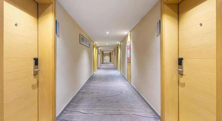 City Comfort Inn Huanggang Baota Avenue