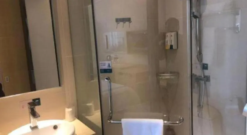 City Comfort Inn Huanggang Baota Avenue