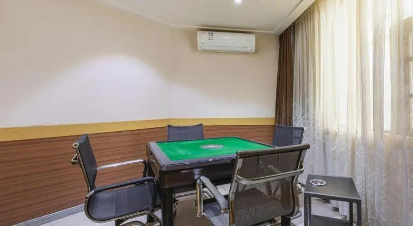 City Comfort Inn Huanggang Baota Avenue