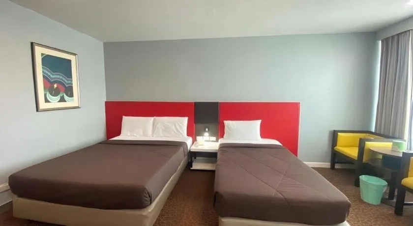 Bed in Thamrongin Hotel