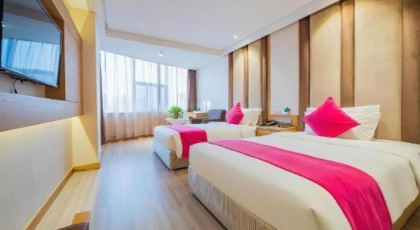 Bed in Xian Leica Hotel