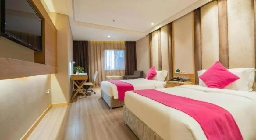 Bed in Xian Leica Hotel