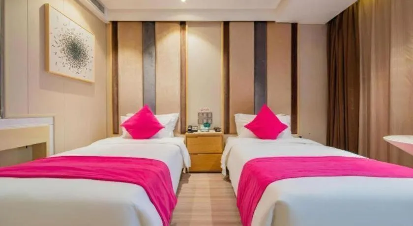 Bed in Xian Leica Hotel