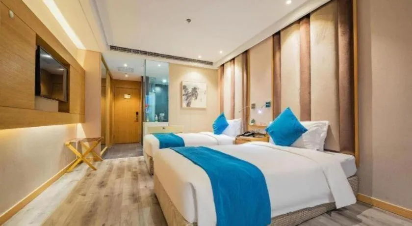 Bed in Xian Leica Hotel