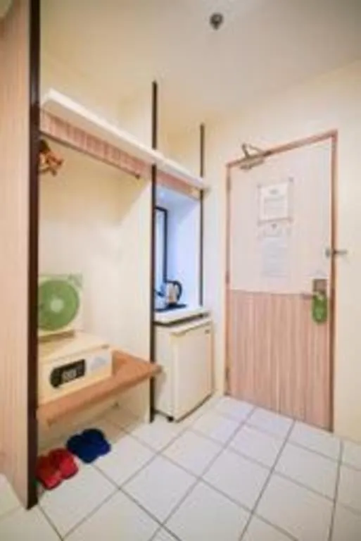 Bed in Majestic Hotel Manila - Formerly Octagon Mansion Hotel Manila