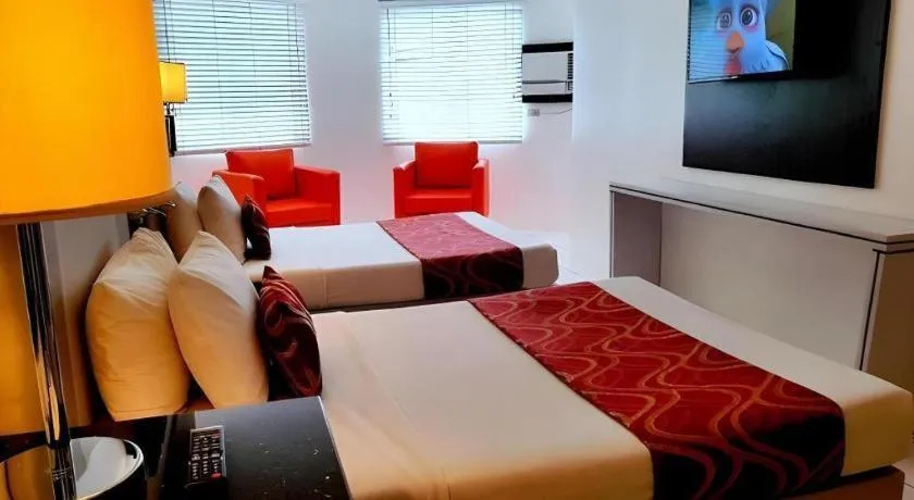 Bed in Majestic Hotel Manila - Formerly Octagon Mansion Hotel Manila