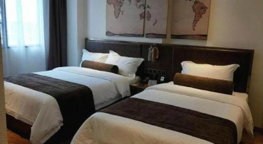 Bed in James Joyce Coffetel Xi'an Lingtong The Terracotta Army Huaqingchi University Town Metro Station