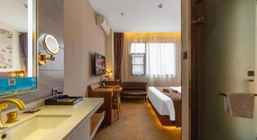 Bed in James Joyce Coffetel Xi'an Lingtong The Terracotta Army Huaqingchi University Town Metro Station