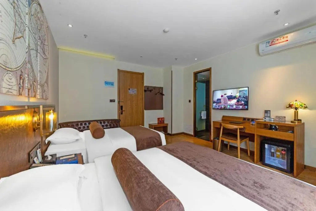 Bed in James Joyce Coffetel Xi'an Lingtong The Terracotta Army Huaqingchi University Town Metro Station