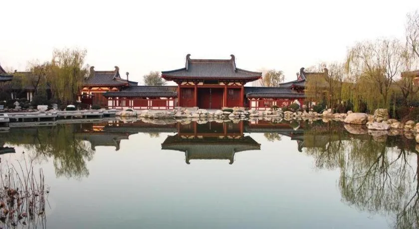 James Joyce Coffetel Xi'an Lingtong The Terracotta Army Huaqingchi University Town Metro Station