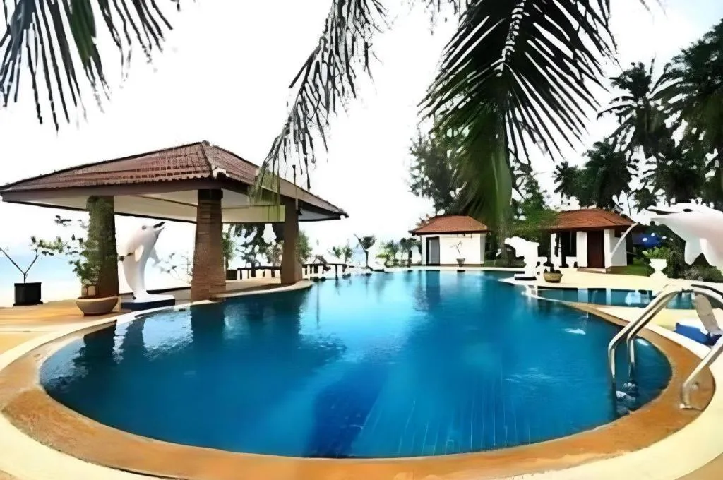 Alongkot Beach Resort Khanom