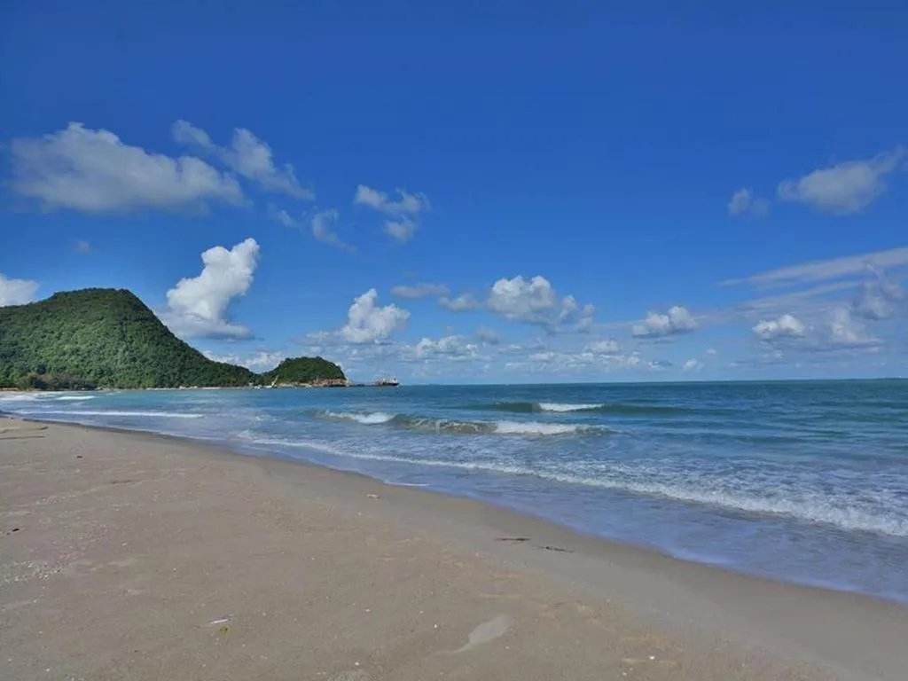 Alongkot Beach Resort Khanom