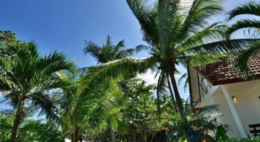 Alongkot Beach Resort Khanom