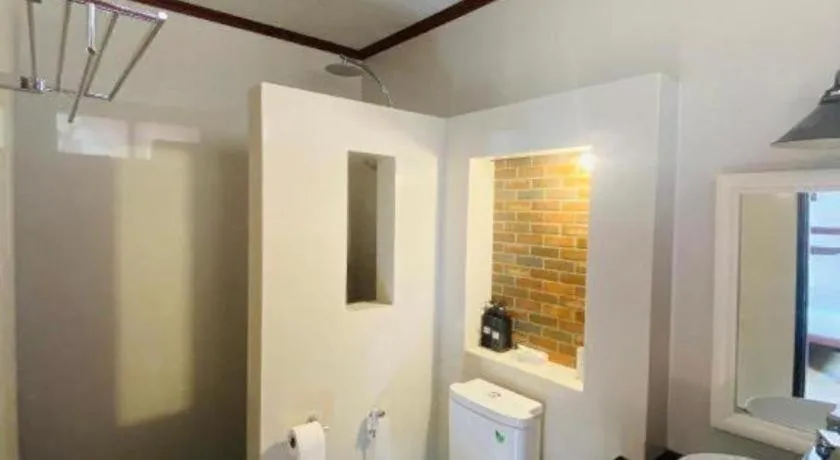 Alongkot Beach Resort Khanom