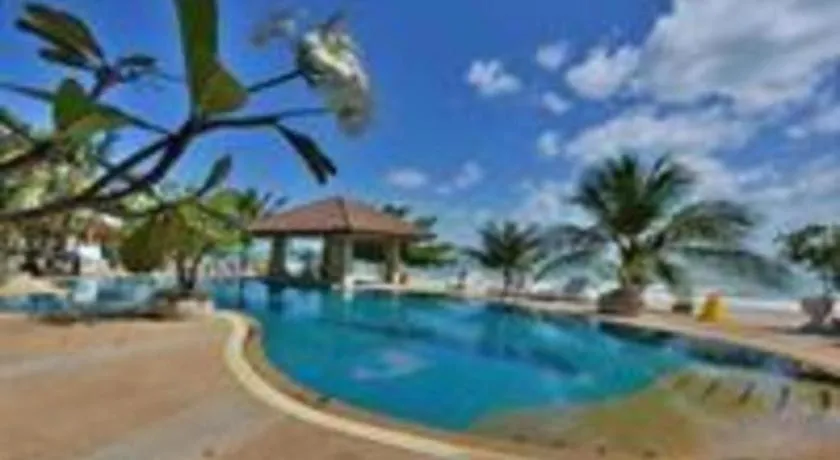 Alongkot Beach Resort Khanom
