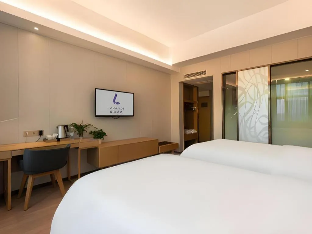 Bed in Lavande Hotels Guangzhou Fangcun Huadiwan Metro Station
