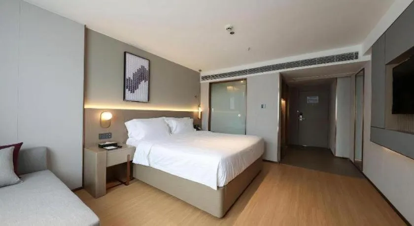 Bed in Lavande Hotels Guangzhou Fangcun Huadiwan Metro Station