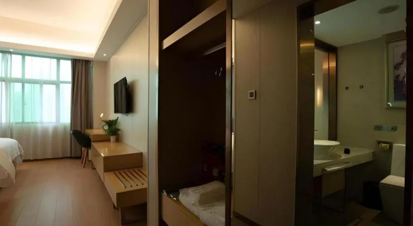 Bed in Lavande Hotels Guangzhou Fangcun Huadiwan Metro Station