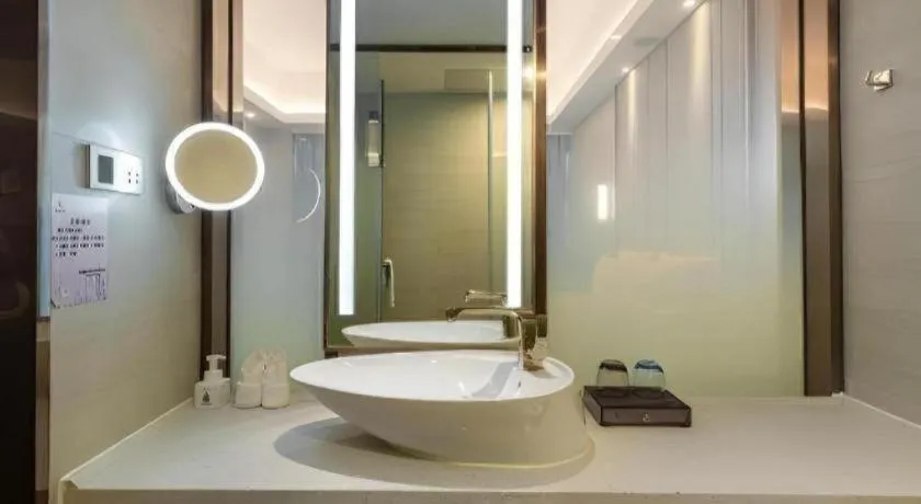 Lavande Hotels Guangzhou Fangcun Huadiwan Metro Station