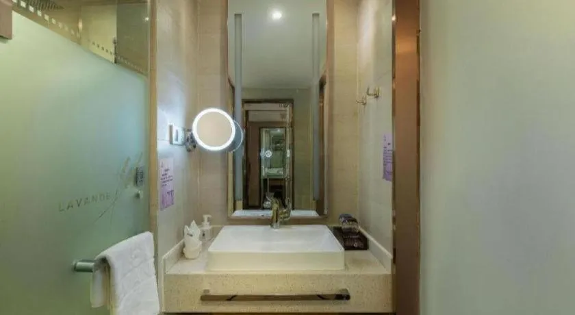 Lavande Hotels Guangzhou Fangcun Huadiwan Metro Station