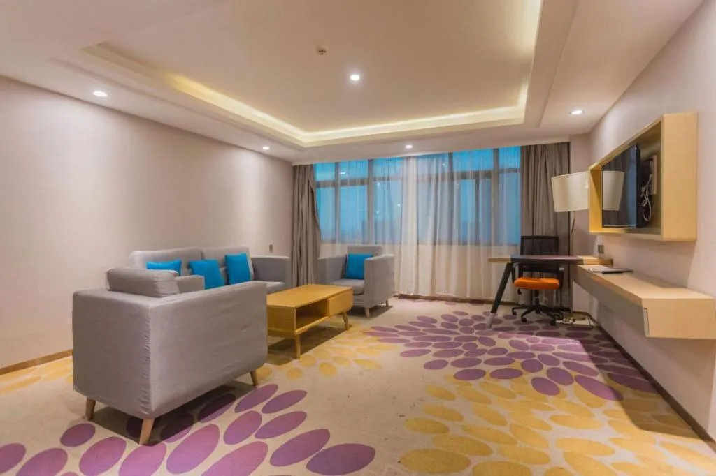 Lavande Hotels Guangzhou Fangcun Huadiwan Metro Station