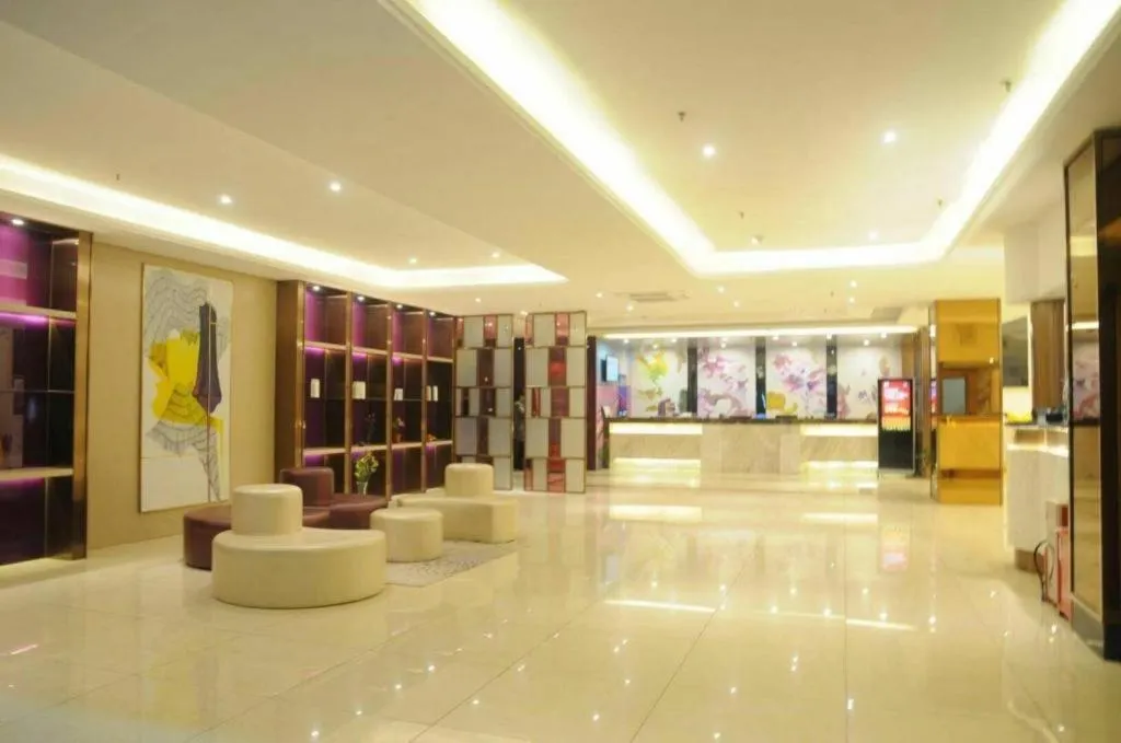Lavande Hotels Guangzhou Fangcun Huadiwan Metro Station