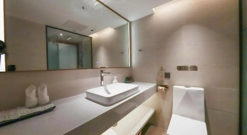 Lavande Hotels Guangzhou Fangcun Huadiwan Metro Station