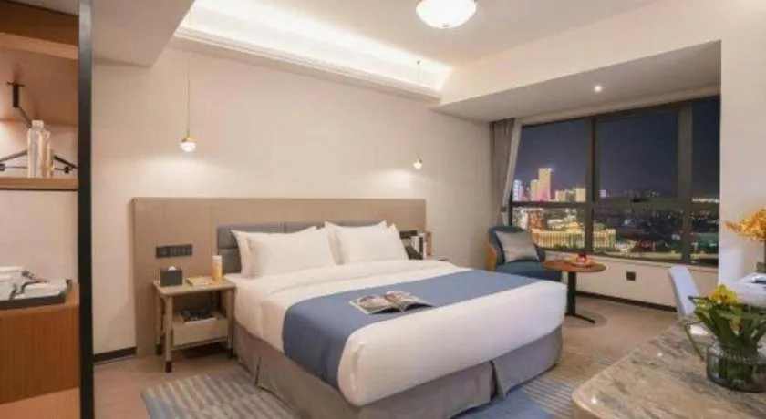 Bed in Kunming Guihua Hotel