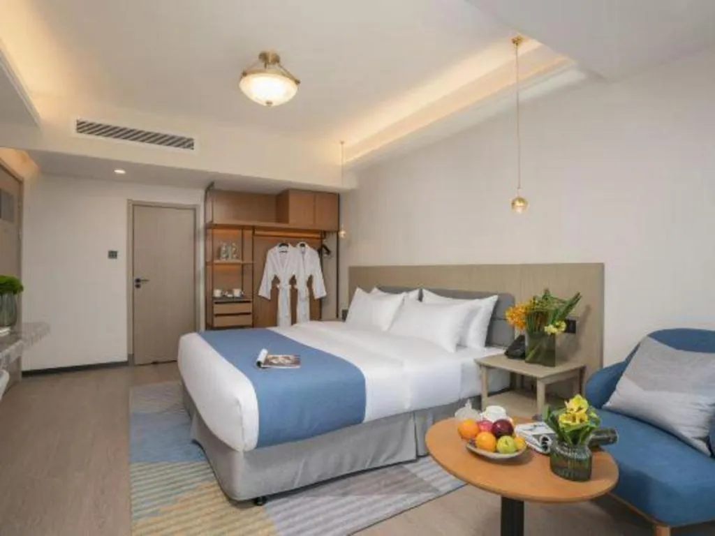 Bed in Kunming Guihua Hotel