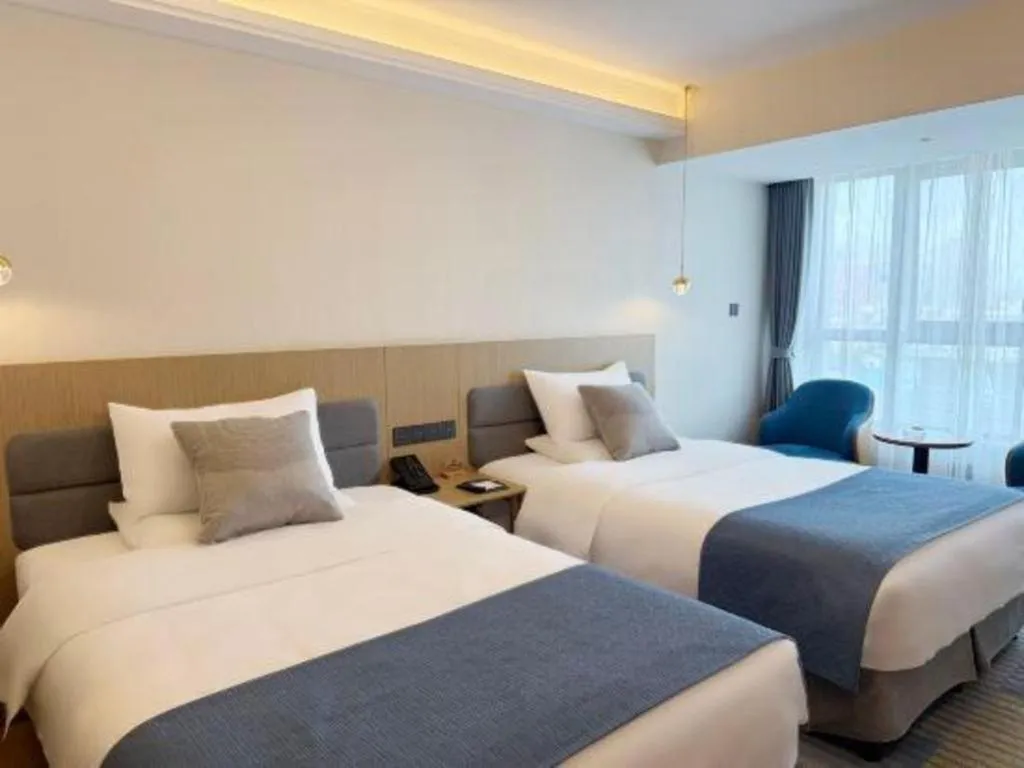 Bed in Kunming Guihua Hotel