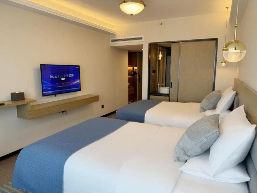 Bed in Kunming Guihua Hotel