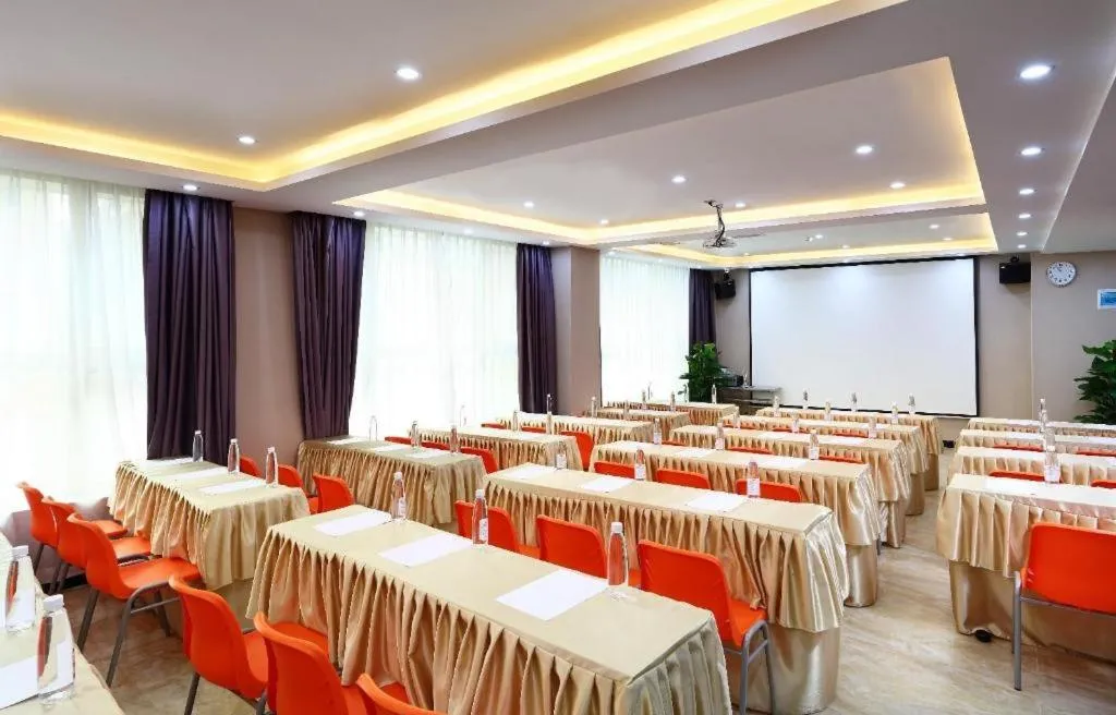 Lavande Hotels·Qingyuan Jinbiwan