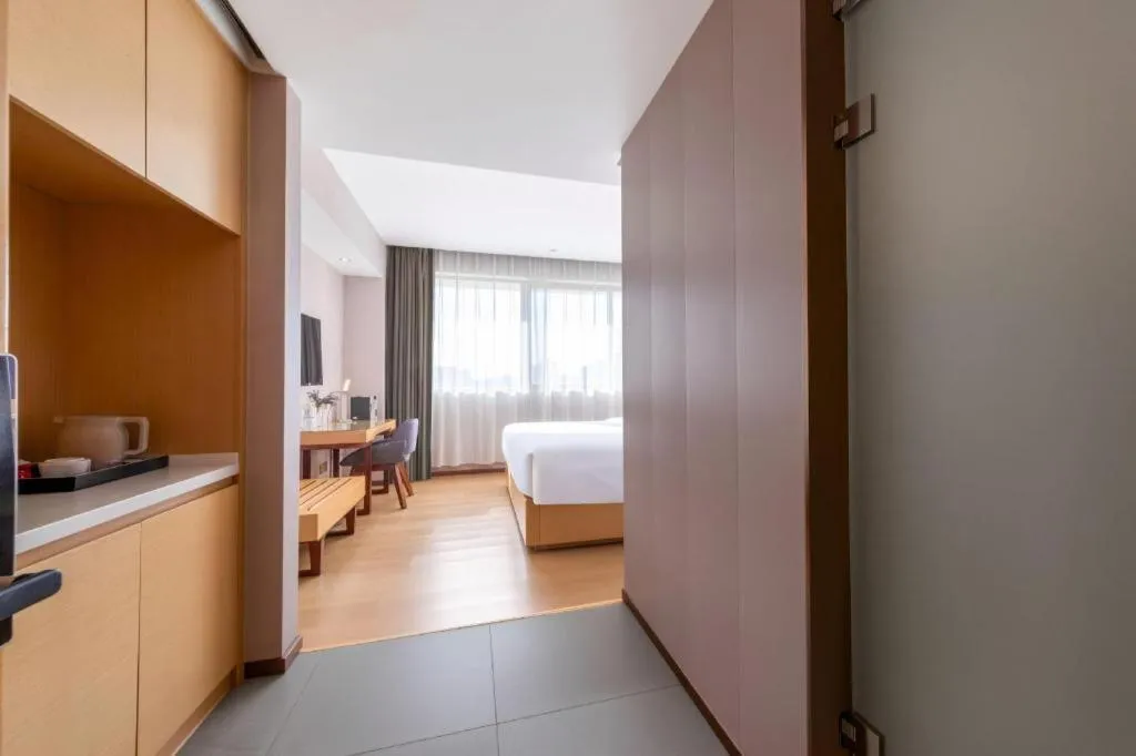 Bed in Lavande Hotel Zhongshan Dayong Rosewood Cultural Expo City