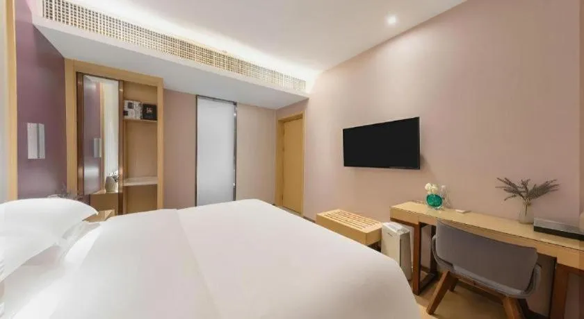 Bed in Lavande Hotel Zhongshan Dayong Rosewood Cultural Expo City
