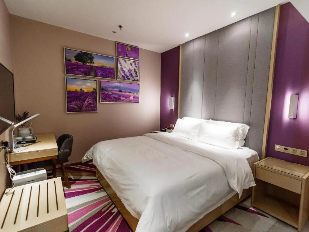 Bed in Lavande Hotel Zhongshan Dayong Rosewood Cultural Expo City