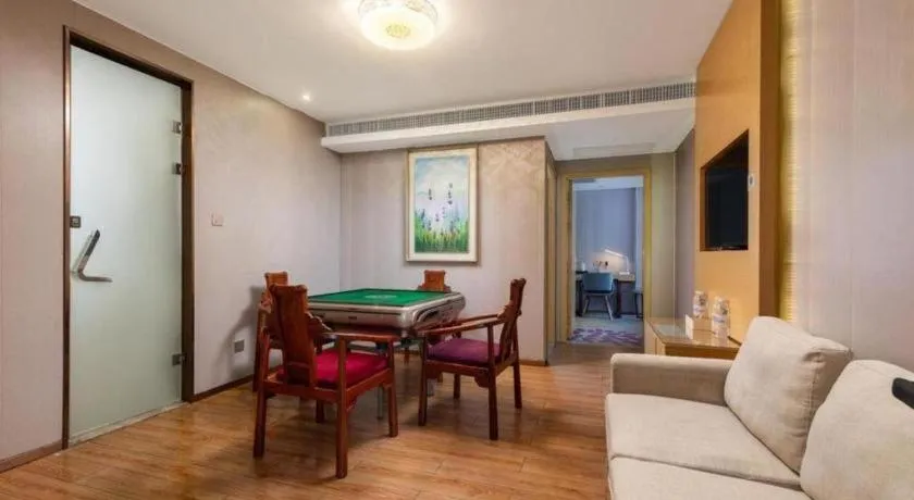 Lavande Hotel Zhongshan Dayong Rosewood Cultural Expo City