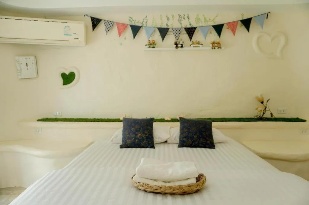 Bed in Dandelion Resort
