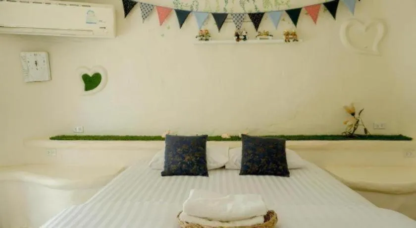 Bed in Dandelion Resort