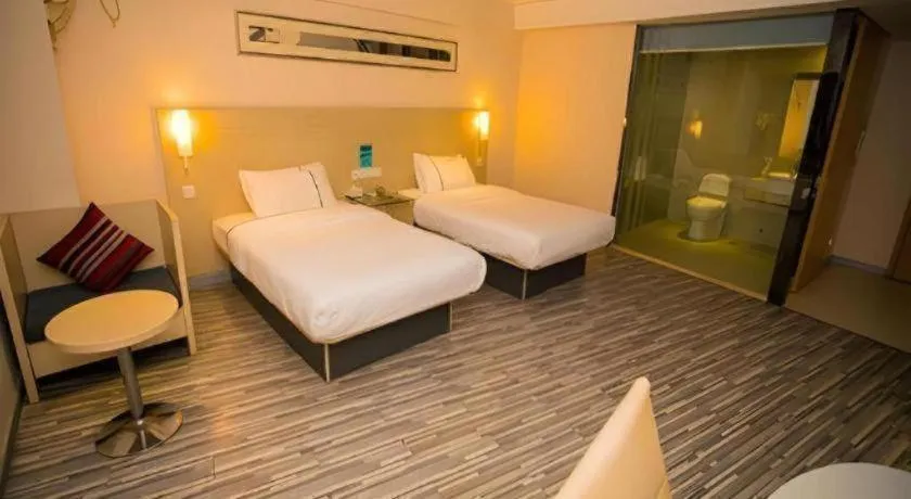 Bed in City Comfort Inn Wuhan Jiangxia