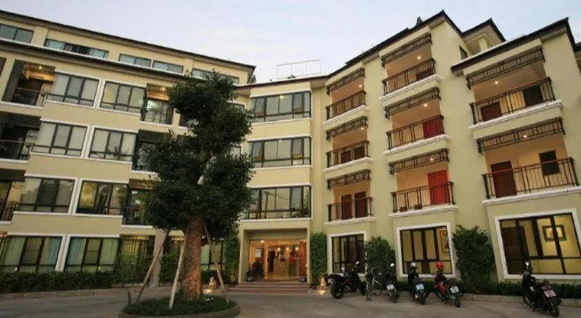 The Xym Hotel